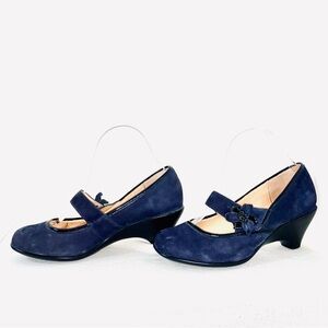 Blue Suede Pump 8.5 Wide Softspots